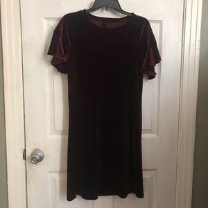 Worthington burgundy velvet cocktail dress